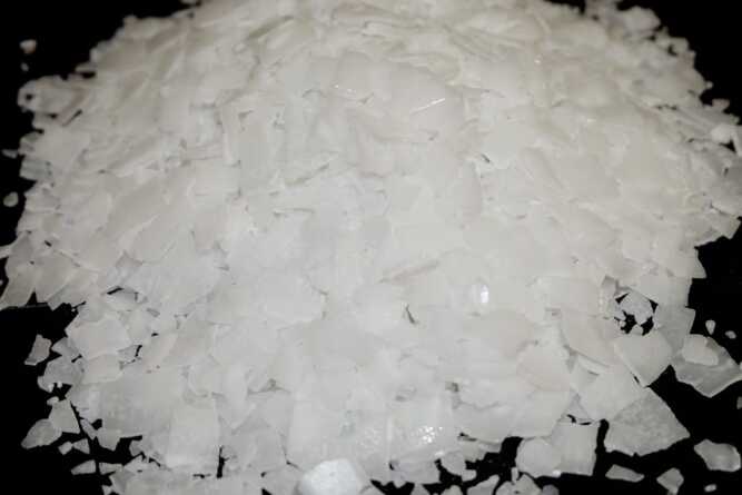 Caustic soda flakes in paper industry Caustic soda flakes in textiles Caustic soda flakes in aluminum production Caustic soda flakes market trends Caustic soda flakes price Caustic soda flakes suppliers Caustic soda flakes storage